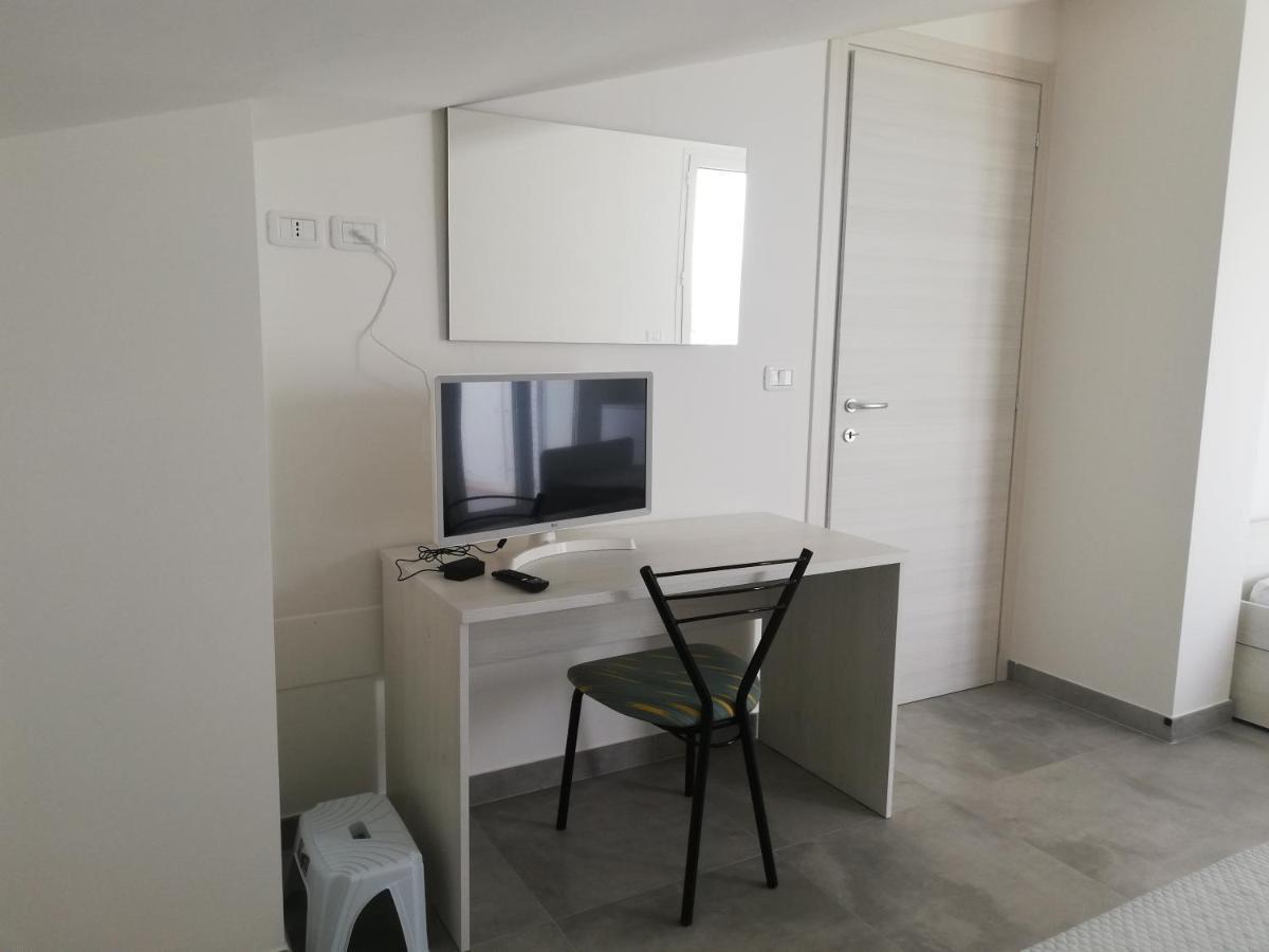 Apartamento Attico Fronte Mare Martinsicuro Exterior foto