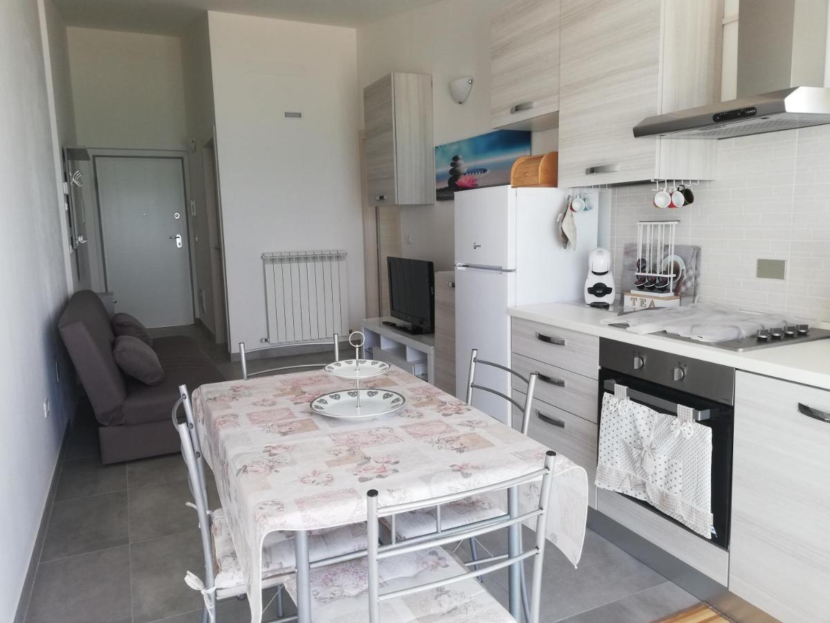 Apartamento Attico Fronte Mare Martinsicuro Exterior foto